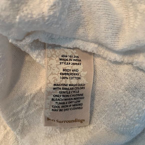 Soft Surroundings white floral embroidered long sleeve top medium - Picture 4 of 8